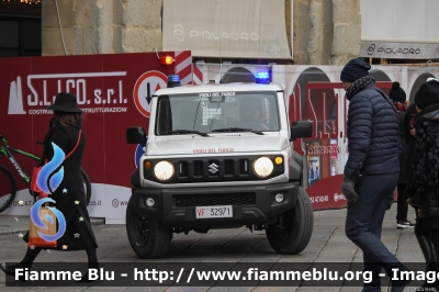 Suzuki Jimmy III serie
Vigili del Fuoco
ComandoProvinciale di Bologna
Servizio DOS
Fornitura Regionale Emilia Romagna
VF 32971
Parole chiave: Suzuki Jimmy_IIIserie VF32971 Santa_Barbara_2023