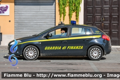 Fiat Nuova Bravo
Guardia di Finanza
GdiF 332 BD
Parole chiave: Fiat Nuova_Bravo GdiF332BD Festa_Della_Repubblica_2022