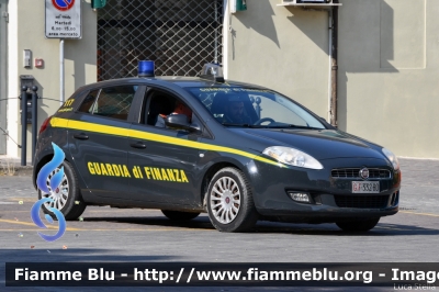 Fiat Nuova Bravo
Guardia di Finanza
GdiF 332 BD
Parole chiave: Fiat Nuova_Bravo GdiF332BD Festa_Della_Repubblica_2022