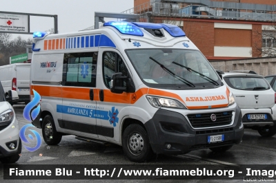 Fiat Ducato X290
Fondazione Catis Bologna
Allestimento EDM Forlì
34
Parole chiave: Fiat Ducato X290