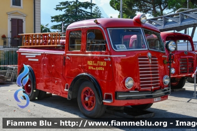 Fiat 640N
Vigili del Fuoco
Unione Distrettuale Alto Garda e Ledro
Corpo Volontario di Riva del Garda (TN)
Allestimento Bergomi
Appartenuta al
Corpo dei Vigili del Fuoco di Verona
VF 3724
VF 5F6 TN
Parole chiave: Fiat 640N VF3724