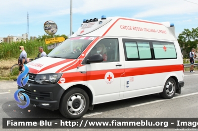 Volkswagen Transporter T6
Croce Rossa Italiana
Comitato Locale di Lipomo (CO)
Allestimento Aricar
CRI 376 AG
In scorta al Giro d'Italia 2021
Parole chiave: Volkswagen Transporter_T6 Giro_D_Italia_2021 Ambulanza CRI376AG