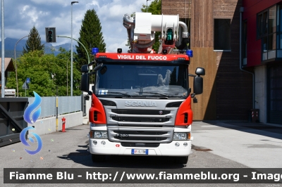 Scania P320 II serie
Vigili del Fuoco
Unione Distrettuale di Fondo (TN)
Piattaforma aerea B34 da 34 metri allestimento Rosenbauer
VF 3L1 TN
Parole chiave: Scania P320_IIserie VF3L1TN