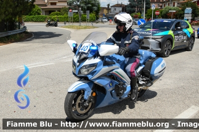 Yamaha FJR 1300 II serie
Polizia di Stato
Polizia Stradale
Allestimento Elevox
in scorta al Giro d'Italia 2024
Moto 40
Parole chiave: Yamaha FJR_1300_IIserie Giro_D_Italia_2024