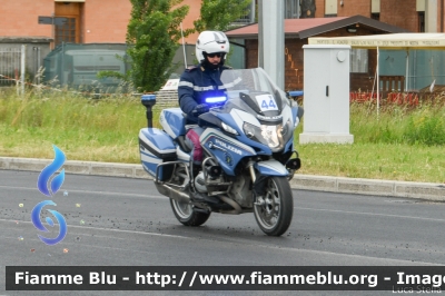 BMW R200RT II serie
Polizia di Stato
Polizia Stradale
Allestimento Elevox
in scorta al Giro d'Italia 2021
Moto "40"
Parole chiave: BMW R200RT_IIserie Giro_D_Italia_2021