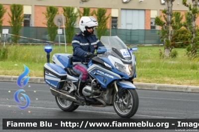 BMW R200RT II serie
Polizia di Stato
Polizia Stradale
Allestimento Elevox
in scorta al Giro d'Italia 2021
Moto "42"
Parole chiave: BMW R200RT_IIserie Giro_D_Italia_2021