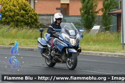 BMW R200RT II serie
Polizia di Stato
Polizia Stradale
Allestimento Elevox
in scorta al Giro d'Italia 2021
Moto "45"
Parole chiave: BMW R200RT_IIserie Giro_D_Italia_2021