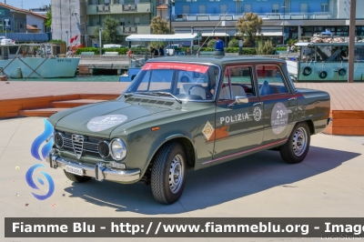 Alfa Romeo Giulia Super 1.6
Polizia di Stato
Squadra Volante
Automezzo Storico
POLIZIA 46944
Parole chiave: Alfa-Romeo Giulia_Super_1.6 POLIZIA46944 Bell_Italia_2021