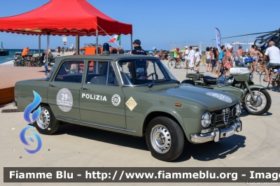 Alfa Romeo Giulia Super 1.6
Polizia di Stato
Squadra Volante
Automezzo Storico
POLIZIA 46944
Parole chiave: Alfa-Romeo Giulia_Super_1.6 POLIZIA46944 Bell_Italia_2021