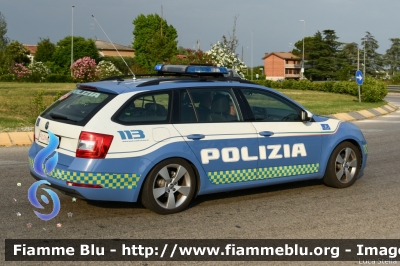 Skoda Octavia Wagon V serie
Polizia di Stato
Polizia Stradale
Allestimento Focaccia
POLIZIA M4757
Auto 5
In scorta alla Mille Miglia 2021 
Parole chiave: Skoda Octavia_Wagon_Vserie POLIZIAM4757 1000_MIglia_2022