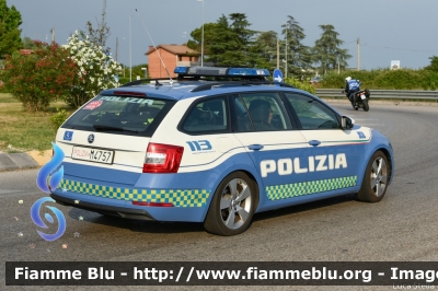 Skoda Octavia Wagon V serie
Polizia di Stato
Polizia Stradale
Allestimento Focaccia
POLIZIA M4757
Auto 5
In scorta alla Mille Miglia 2021 
Parole chiave: Skoda Octavia_Wagon_Vserie POLIZIAM4757 1000_MIglia_2022