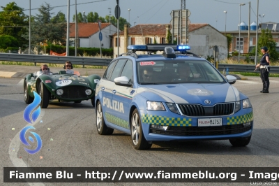 Skoda Octavia Wagon V serie
Polizia di Stato
Polizia Stradale
Allestimento Focaccia
POLIZIA M4757
Auto 5
In scorta alla Mille Miglia 2021 
Parole chiave: Skoda Octavia_Wagon_Vserie POLIZIAM4757 1000_MIglia_2022