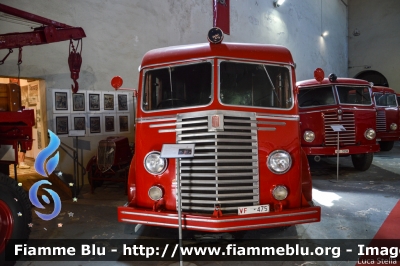 Fiat 626N
Vigili del Fuoco
Museo Storico dei Vigili del Fuoco di Mantova
AutoPompaSerbatoio storica allestimento Bergomi
VF 475
Parole chiave: Fiat 626N VF475