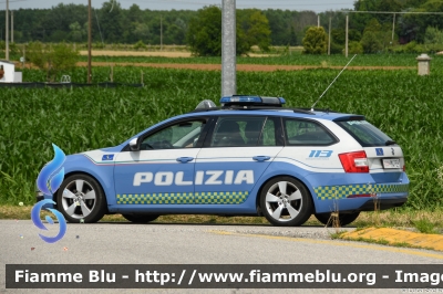 Skoda Octavia Wagon V serie
Polizia di Stato
Polizia Stradale
Allestimento Focaccia
POLIZIA M4769
Parole chiave: Skoda Octavia_Wagon_Vserie POLIZIAM4769 1000_Miglia_2023