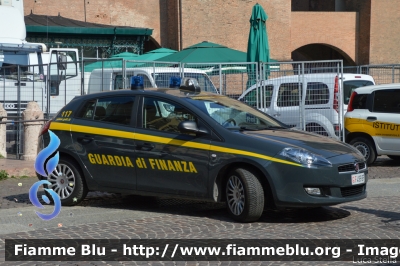 Fiat Nuova Bravo
Guardia di Finanza
GdiF 499 BF
Parole chiave: Fiat Nuova_Bravo GDIF499BF Giro_D_Italia_2018