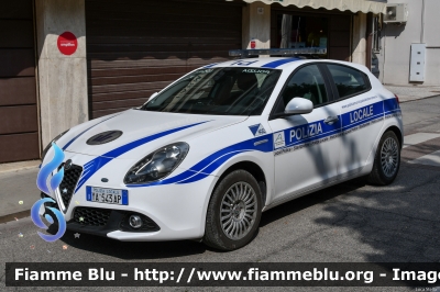 Alfa Romeo Nuova Giulietta
Alfa Romeo Nuova Giulietta Polizia Municipale
Unione dei Comuni dell'Alto Ferrarese
POLIZIA LOCALE YA 543 AP
Alto Ferrarese 402
Parole chiave: Alfa-Romeo Nuova_Giulietta POLIZIALOCALEYA543AP