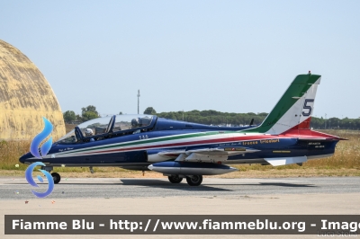 Aermacchi MB339PAN
Aeronautica Militare Italiana
313° Gruppo Addestramento Acrobatico
Stagione esibi3ioni 2022
Air Show Bellaria Igea Marina RN
Pony 5
Parole chiave: Aermacchi MB339PAN