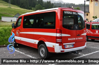 Mercedes-Benz Sprinter 4x4 III serie
Vigili del Fuoco
Unione distrettuale di Fassa
Corpo Volontario di Mazzin di Fassa (TN)
VF 5K2 TN
Parole chiave: Mercedes-Benz Sprinter_4x4_IIIserie VF5K2TN