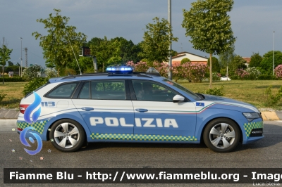 Skoda Superb Wagon III serie restyle
Polizia di Stato
Polizia Stradale
POLIZIA M6362
Auto 1
In scorta alla Mille Miglia 2022
Parole chiave: Skoda Superb_Wagon_IIIserie_restyle POLIZIAM6362 1000_Miglia_2022