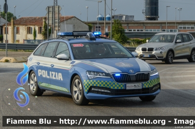 Skoda Superb Wagon III serie restyle
Polizia di Stato
Polizia Stradale
POLIZIA M6362
Auto 1
In scorta alla Mille Miglia 2022
Parole chiave: Skoda Superb_Wagon_IIIserie_restyle POLIZIAM6362 1000_Miglia_2022