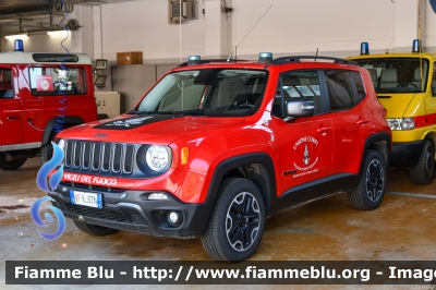 Jeep Renegade
Vigili del Fuoco
Unione Distrettuale Alto Garda Ledro (TN)
Assegnata al Corpo Volontario di Riva del Garda
VF 6J5 TN
Parole chiave: Jeep Renegade VF6J5TN