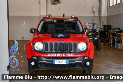 Jeep Renegade
Vigili del Fuoco
Unione Distrettuale Alto Garda Ledro (TN)
Assegnata al Corpo Volontario di Riva del Garda
VF 6J5 TN
Parole chiave: Jeep Renegade VF6J5TN