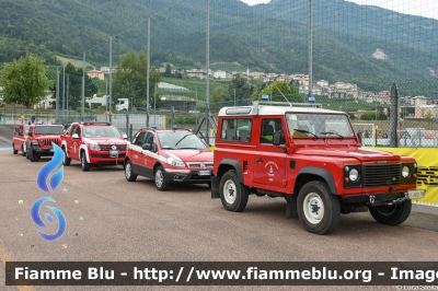 Land-Rover Defender 90
Vigili del Fuoco
Unione Distrettuale di Cles
Corpo Volontario di Cles (TN)
VF H03 TN
Parole chiave: Land-Rover Defender_90 VFH03TN