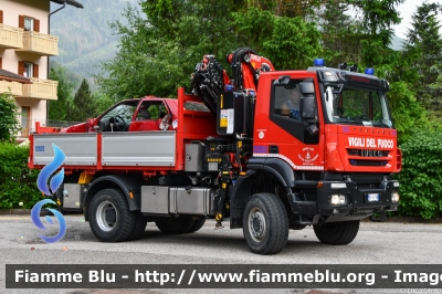 Iveco Trakker 4x4 II serie
Vigili del Fuoco
Unione distrettuale di Fassa
Assegnato al Corpo Volontario di Campitello di Fassa (TN)
Allestimento Iveco Magirus
VF 6K7 TN
Parole chiave: Iveco Trakker_4x4_IIserie VF6K7TN