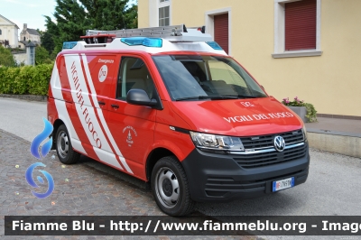 Volkswagen Transporter T6.1
Vigili del Fuoco
Unione distrettuale di Cles
Corpo Volontario di Terres (TN)
Allestimento Kofler Fahrzeugbau
VF 7V9 TN
Parole chiave: Volkswagen Transporter_T6.1 VF7V9TN