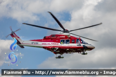 Agusta Westland AW139
Vigili del Fuoco
Servizio Aereo
Nucleo Elicotteri di Bologna
Drago VF 151
Parole chiave: Agusta-Westland AW139 VF151