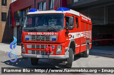 Volvo FM 400 4x4 II serie
Vigili del Fuoco
Unione Distrettuale di Fondo
Corpo Volontario di Fondo (TN)
Allestimento Ziegler
VF 8A0 TN
Parole chiave: Volvo FM_400_4x4_IIserie VF8A0TN