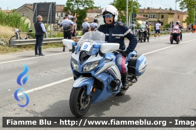 Yamaha FJR 1300 II serie
Polizia di Stato
Polizia Stradale
Allestimento Elevox
POLIZIA G3110
in scorta al Giro d'Italia 2021
Moto "9"
Parole chiave: Yamaha FJR_1300_IIserie POLIZIAG3110 Giro_Italia_2021