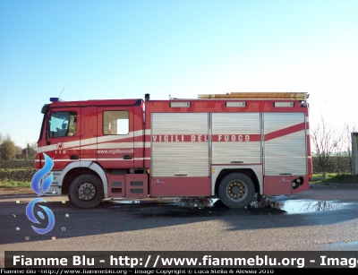 Mercedes-Benz Actros 1841 II serie
Vigili del Fuoco
Comando Provinciale di Ferrara
Distaccamento Permanente di Codigoro
VF 23351
Parole chiave: Mercedes-Benz Actros_1841_IISerie VF23351