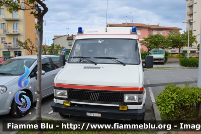 Fiat Ducato I serie II restyle
Croce Rossa Italiana
Comitato Locale di Rosignano
Allestita Maf
convertita da Ambulanza a furgone per il gruppo di protezione civile
CRI 13573
Parole chiave: Fiat Ducato_Iserie_IIrestyle CRI13573