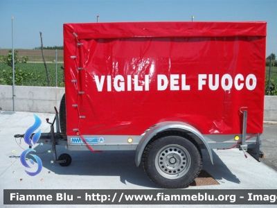 Carrello Rischio Idraulico
Vigili del Fuoco
Comando Provinciale di Ferrara
Distaccamento Volontario di Bondeno
VF R 2775

Si ringrazia tutto il personale per la collaborazione e la cortesia dimostrata
Materiale fotografico del distaccamento
Parole chiave: VFR2775