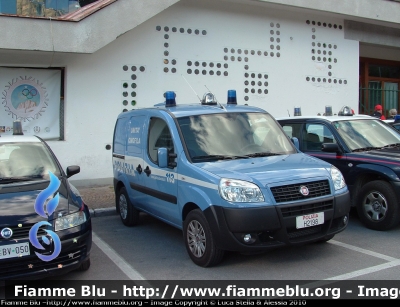 Fiat Doblò II serie
Polizia di Stato
Unità Cinofile
Allestimento Elevox
POLIZIA H2198
Parole chiave: Fiat Doblò_IIserie PoliziaH2198 Raduno_Nazionale_VVF_2010