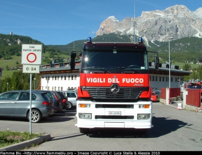 Mercedes-Benz Axor 1843 I serie
Vigili del Fuoco
Comando provinciale di Genova
VF 23194
Parole chiave: Mercedes-Benz Axor_1843_Iserie VF23194 Raduno_Nazionale_VVF_2010