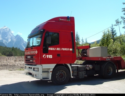 Iveco EuroStar 440E47
Vigili del Fuoco
Comando Provinciale di Savona
VF 21991
Parole chiave: Iveco EuroStar_440E47 VF21991 Raduno_Nazionale_VVF_2010