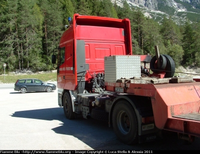 Iveco EuroStar 440E47
Vigili del Fuoco
Comando Provinciale di Savona
VF 21991
Parole chiave: Iveco EuroStar_440E47 VF21991 Raduno_Nazionale_VVF_2010