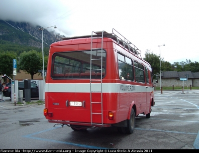 Fiat Iveco 55-10
Vigili del Fuoco
VF 13657
Parole chiave: Fiat Iveco 55-10 VF13657 Raduno_Nazionale_VVF_2010