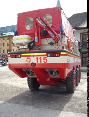 Iveco Magirus Marconi Duffy 6x6/4
Vigili del Fuoco
Mezzo Anfibio
In esposizione al I Raduno Nazionale dei Vigili del Fuoco a Cortina d'Ampezzo per conto di Iveco Magirus
VF 25395 

Parole chiave: Iveco Magirus Marconi Duffy_6x6/4 VF25395 Raduno_Nazionale_VVF_2010