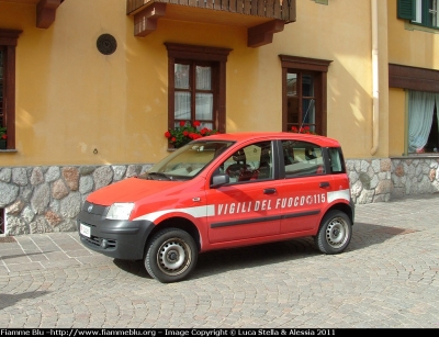 Fiat Nuova Panda 4x4
Vigili del Fuoco
VF 24251
Parole chiave: Fiat Nuova_Panda_4x4 VF24251 Raduno_Nazionale_VVF_2010