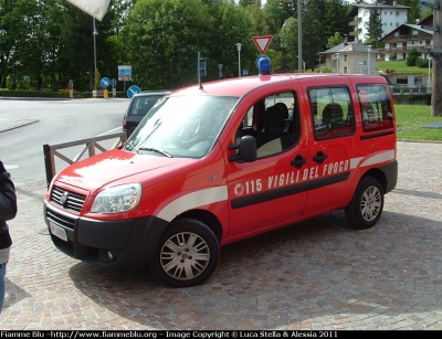 Fiat Doblò II serie
Vigili del Fuoco
VF 24709
Parole chiave: Fiat Doblò_IIserie VF24709 Raduno_Nazionale_VVF_2010