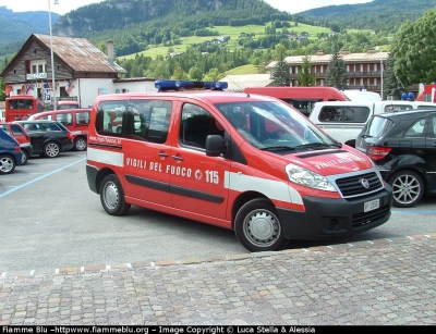 Fiat Scudo IV serie
Vigili del Fuoco
VF25561
Parole chiave: Fiat Scudo_IVserie VF25561 Raduno_Nazionale_VVF_2010