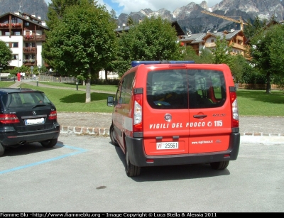 Fiat Scudo IV serie
Vigili del Fuoco
VF 25561
Parole chiave: Fiat Scudo_IVserie VF25561 Raduno_Nazionale_VVF_2010