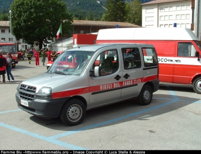 Fiat Doblò I serie
Vigili del Fuoco
VF24006
Parole chiave: Fiat Doblò_Iserie VF24006 Raduno_Nazionale_VVF_2010