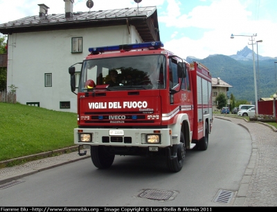 Iveco EuroFire 140E28 4x4 I serie
Vigili del Fuoco
Comando Provinciale di Belluno
Distaccamento Permanente di Cortina d'Ampezzo (BL)
AutoPompaSerbatoio allestimento Iveco-Magirus
VF 22688

Parole chiave: Iveco EuroFire_140E28_4x4_Iserie VF22688 Raduno_Nazionale_VVF_2010