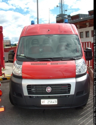 Fiat Ducato X250
Vigili del Fuoco
VF 25649
Parole chiave: Fiat Ducato_X250 VF25649 Raduno_Nazionale_VVF_2010