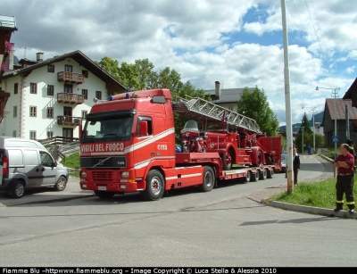 Volvo FH16 520 I Serie
Vigili del Fuoco
Comando Provinciale di Roma
Gruppo Operativo Speciale
VF 23050
Parole chiave: Volvo FH16_520_Iserie VF23050 CTC VFr2984 Raduno_Nazionale_VVF_2010