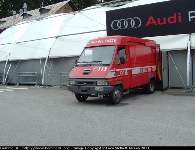 Renault B120
Vigili del Fuoco
VF 19172
Parole chiave: Renault B120 VF19172 Raduno_Nazionale_VVF_2010